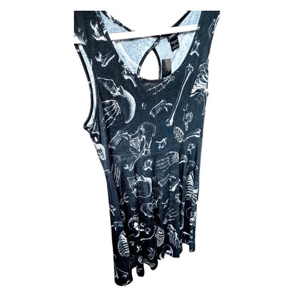 TORRIDโPlus black & white sleeveless skulls bones keyhole midi skater dress 1X - Picture 4 of 16